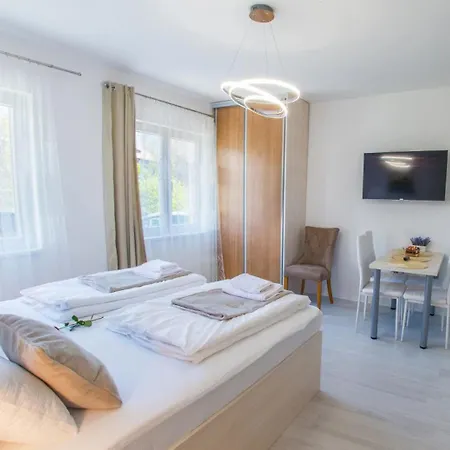 Charm Nest Apartment *