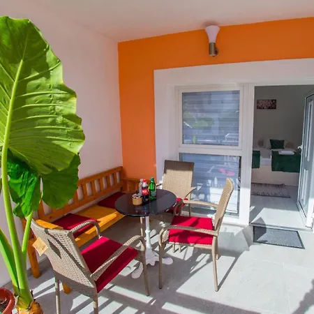 Charm Nest Apartment *